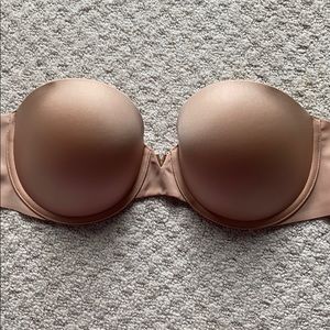 Victoria’s Secret 32DD strapless push-up bra